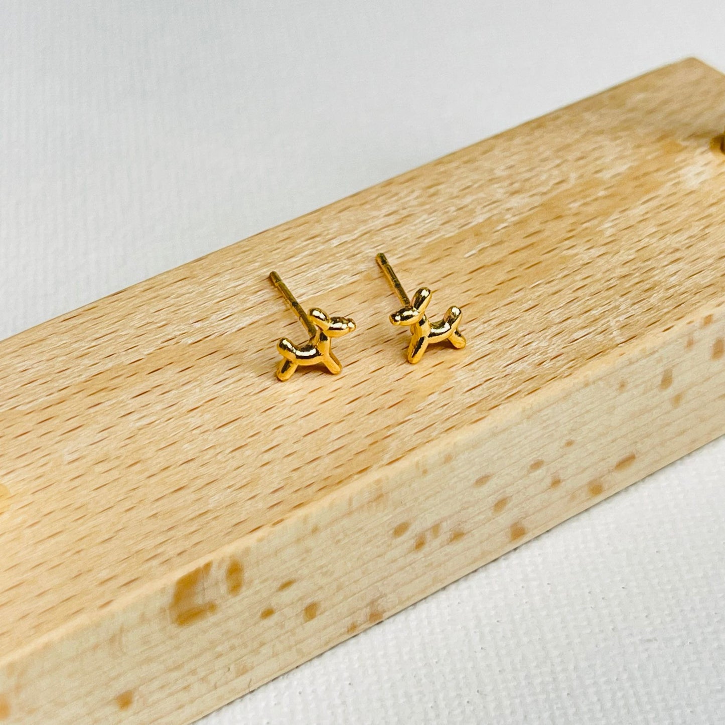 Cala Stud Earrings