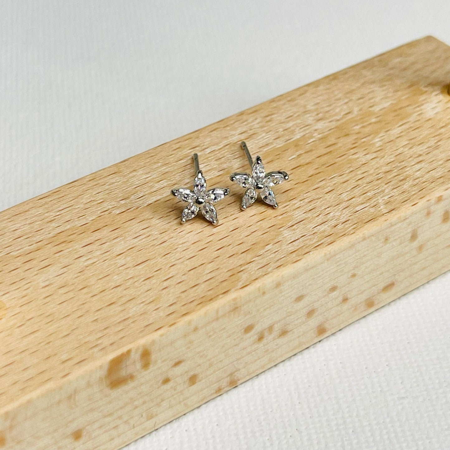 Chloe Stud Earrings